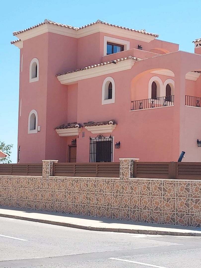 Vista exterior de Casa o xalet en venda en Vandellòs i l'Hospitalet de l'Infant amb Aire condicionat, Calefacció i Jardí privat