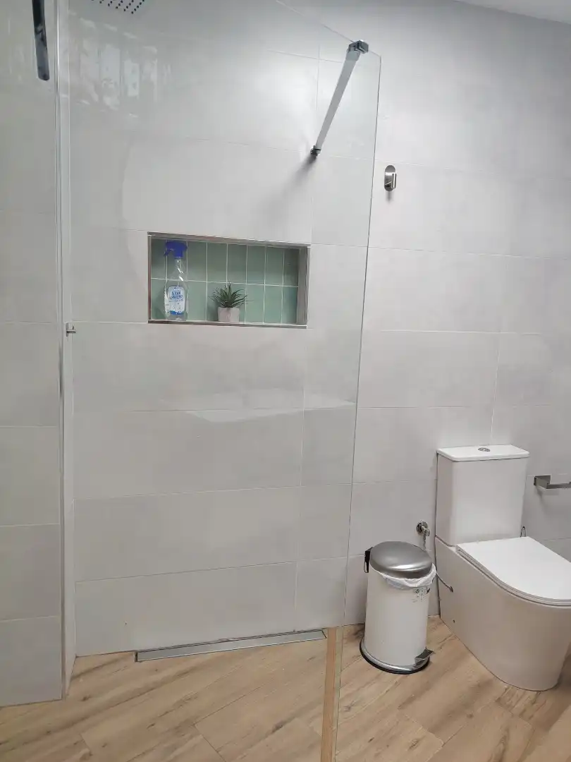 Ground floor for rent in Urbanización Costa del Oro, Centro Internacional