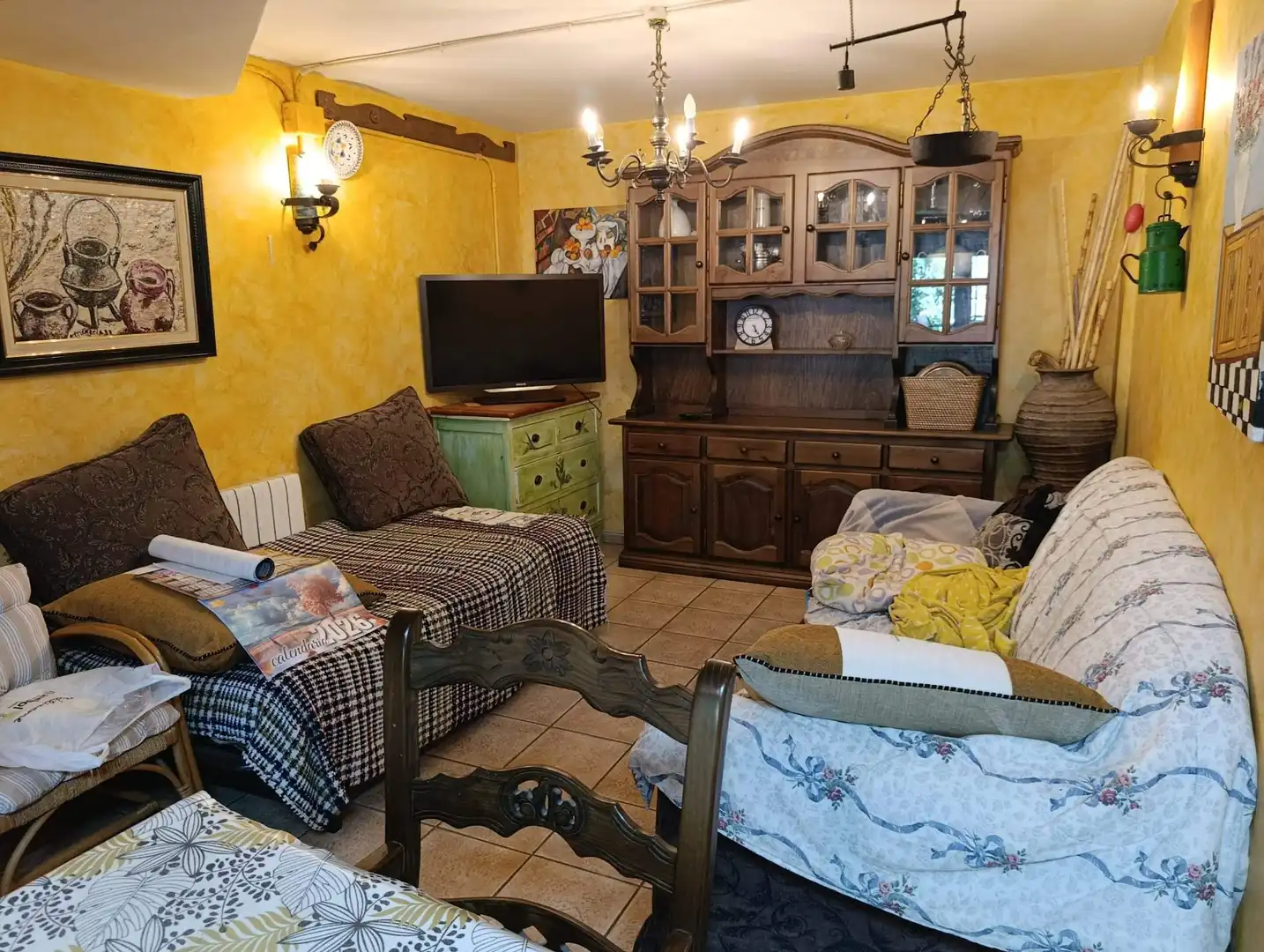 Sala d'estar de Casa o xalet en venda en San Andrés del Rabanedo amb Calefacció, Jardí privat i Terrassa