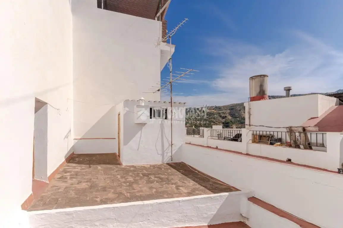 Casa adosada en venta en Otívar