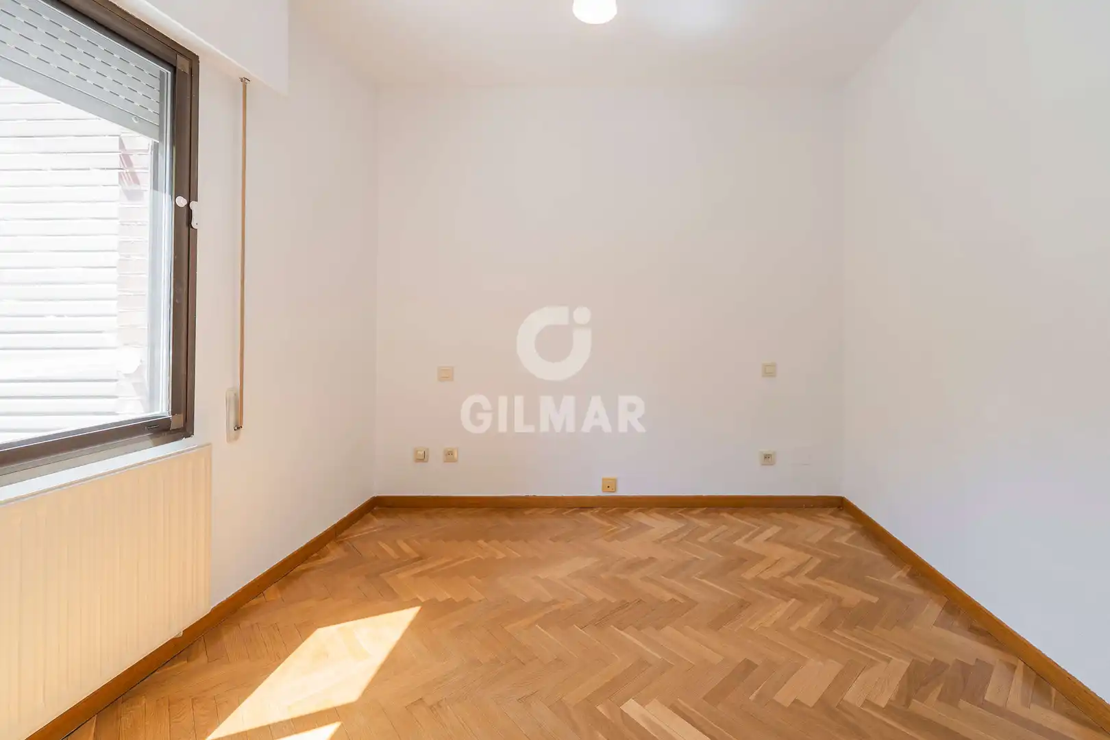 Schlafzimmer von Wohnung zum Verkauf in Pozuelo de Alarcón mit Heizung, Privatgarten und Abstellraum