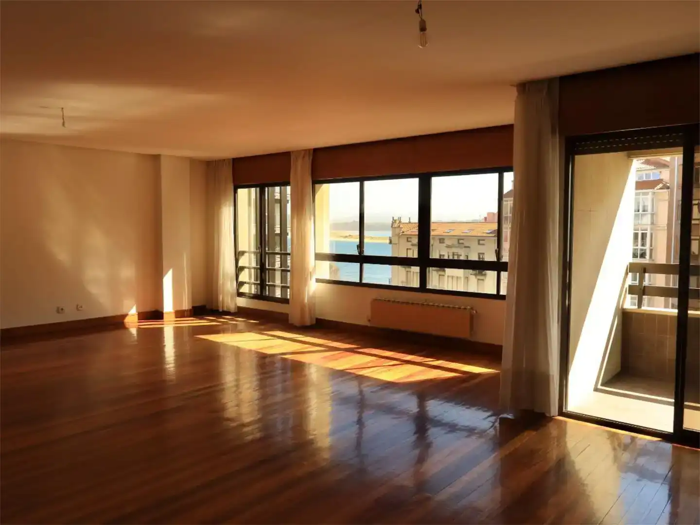 Schlafzimmer von Wohnung zur Miete in Santander