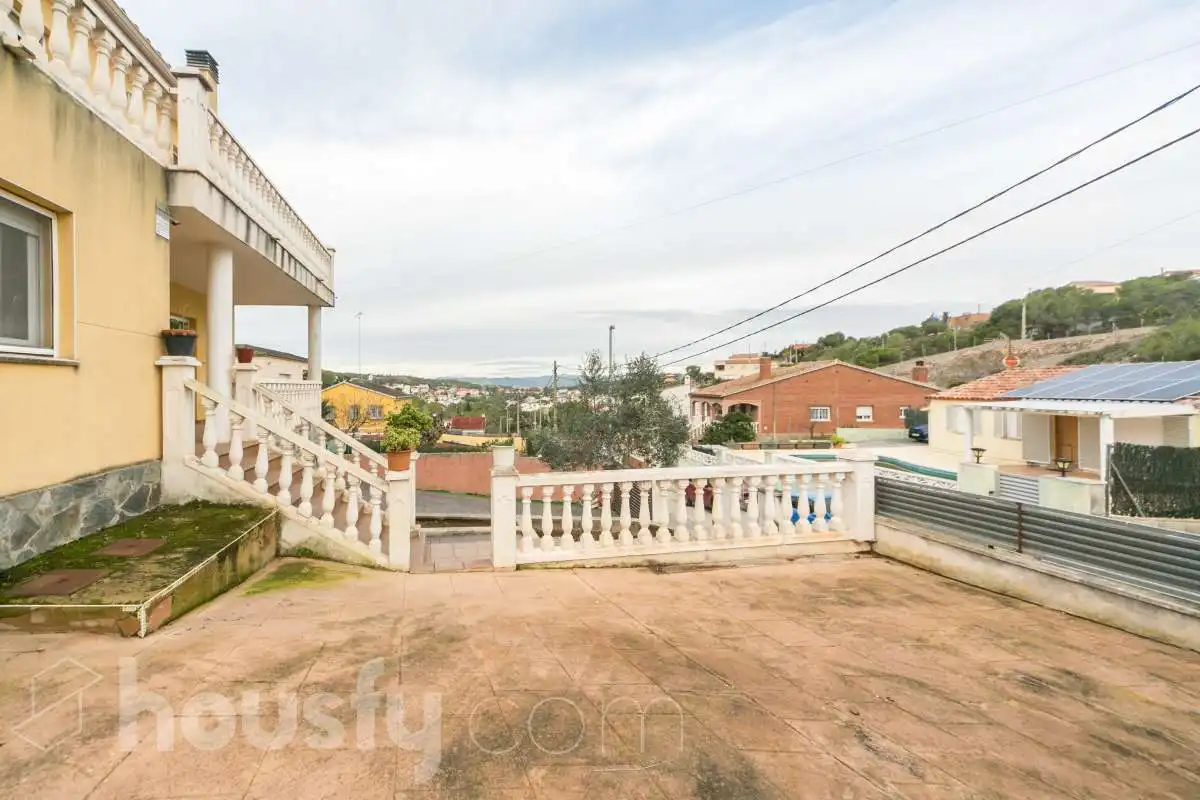 Casa o xalet en venda a Carrer de la Figuera, Olèrdola