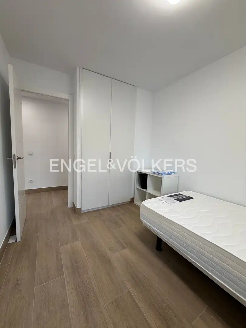 Habitación de Piso de alquiler en Valencia con Aire acondicionado, Calefacción y Balcón