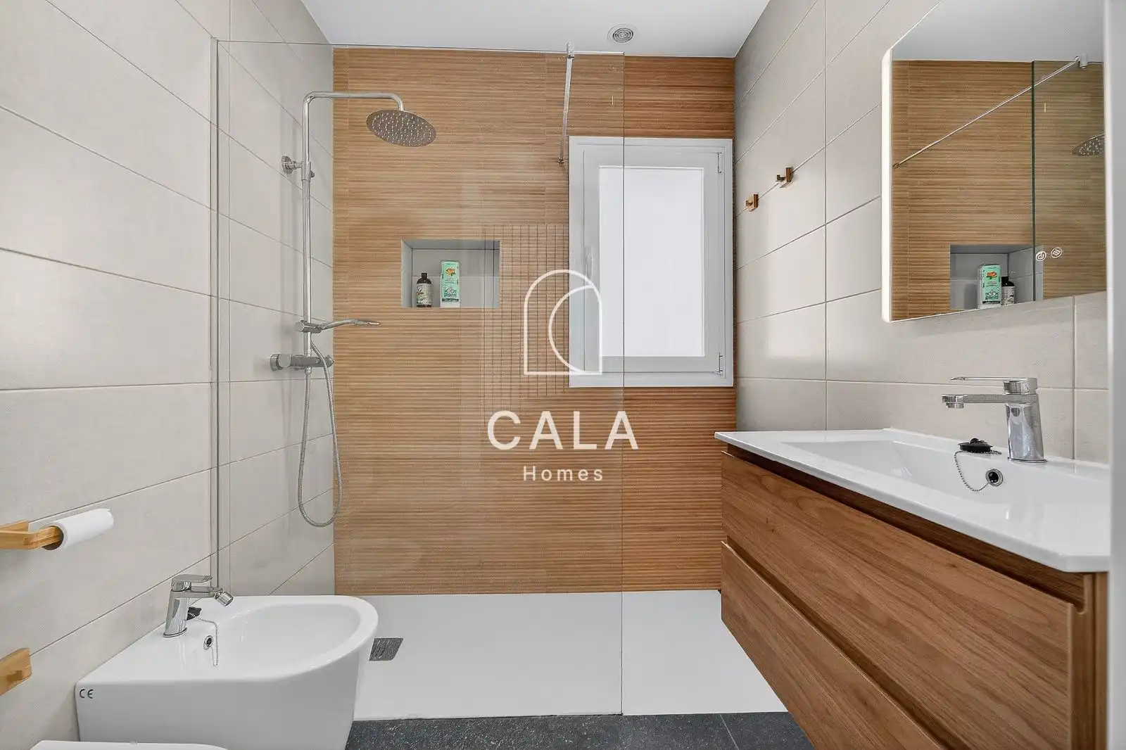 Bany de Casa o xalet en venda en Adeje amb Aire condicionat, Calefacció i Terrassa