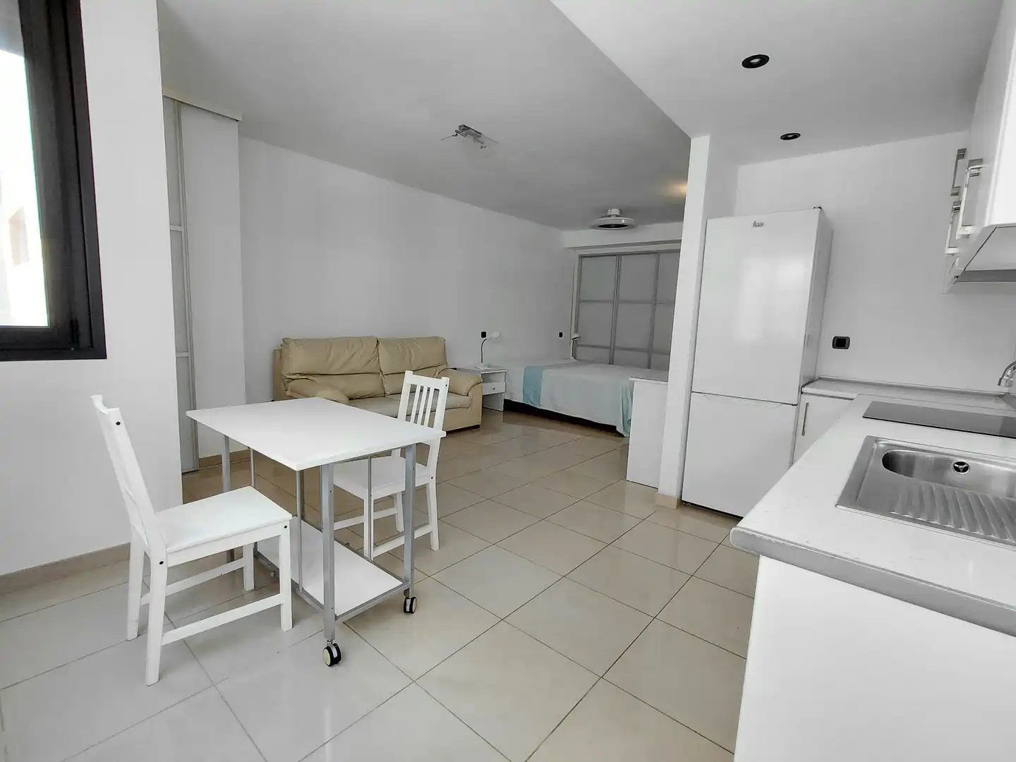 Studio avec ascenseur à louer à Calle Nicolás Estévanez, imagen 4