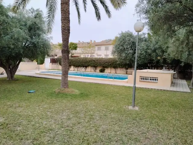 Detached house with pool for sale in Carrer Els Oms, imagen 2