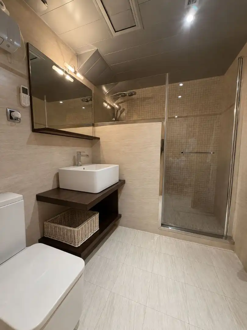 Baño de Planta baja de alquiler en Gavà con Aire acondicionado, Terraza y Amueblado