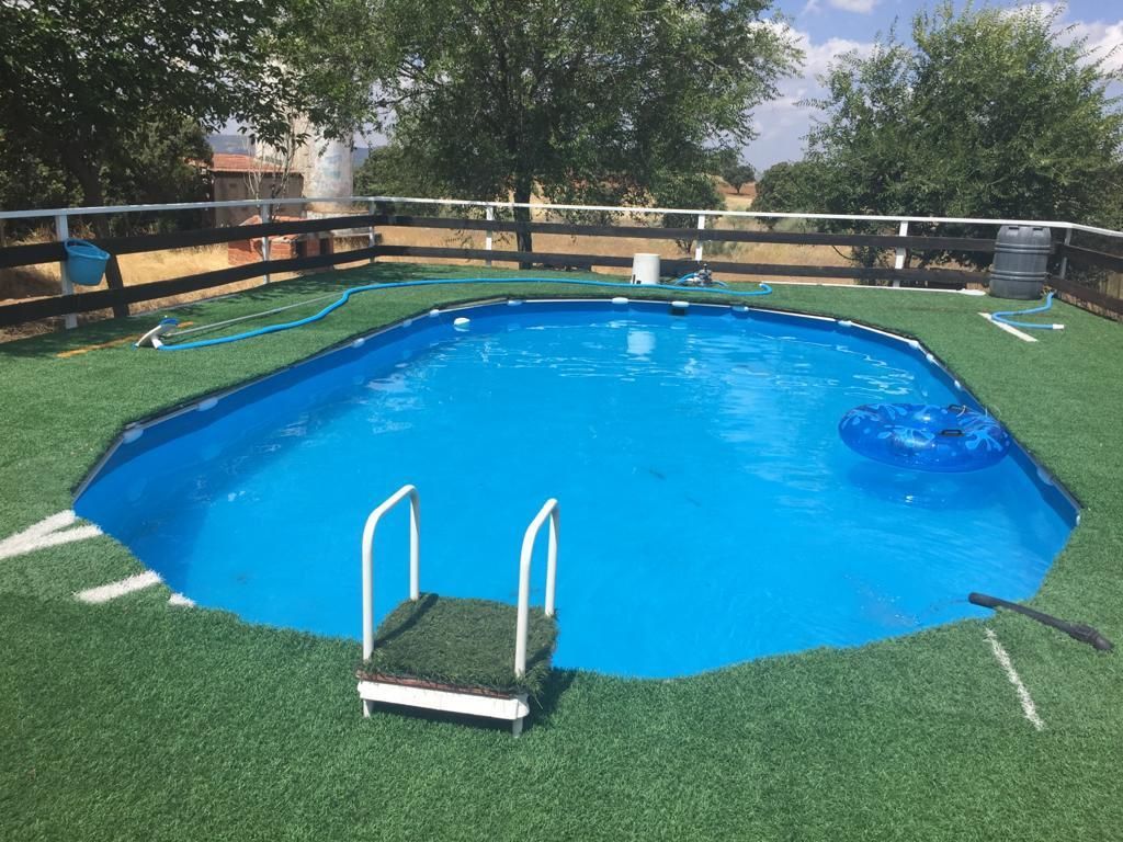 Schwimmbecken von Country house zum verkauf in Brazatortas mit Klimaanlage, Terrasse und Abstellraum