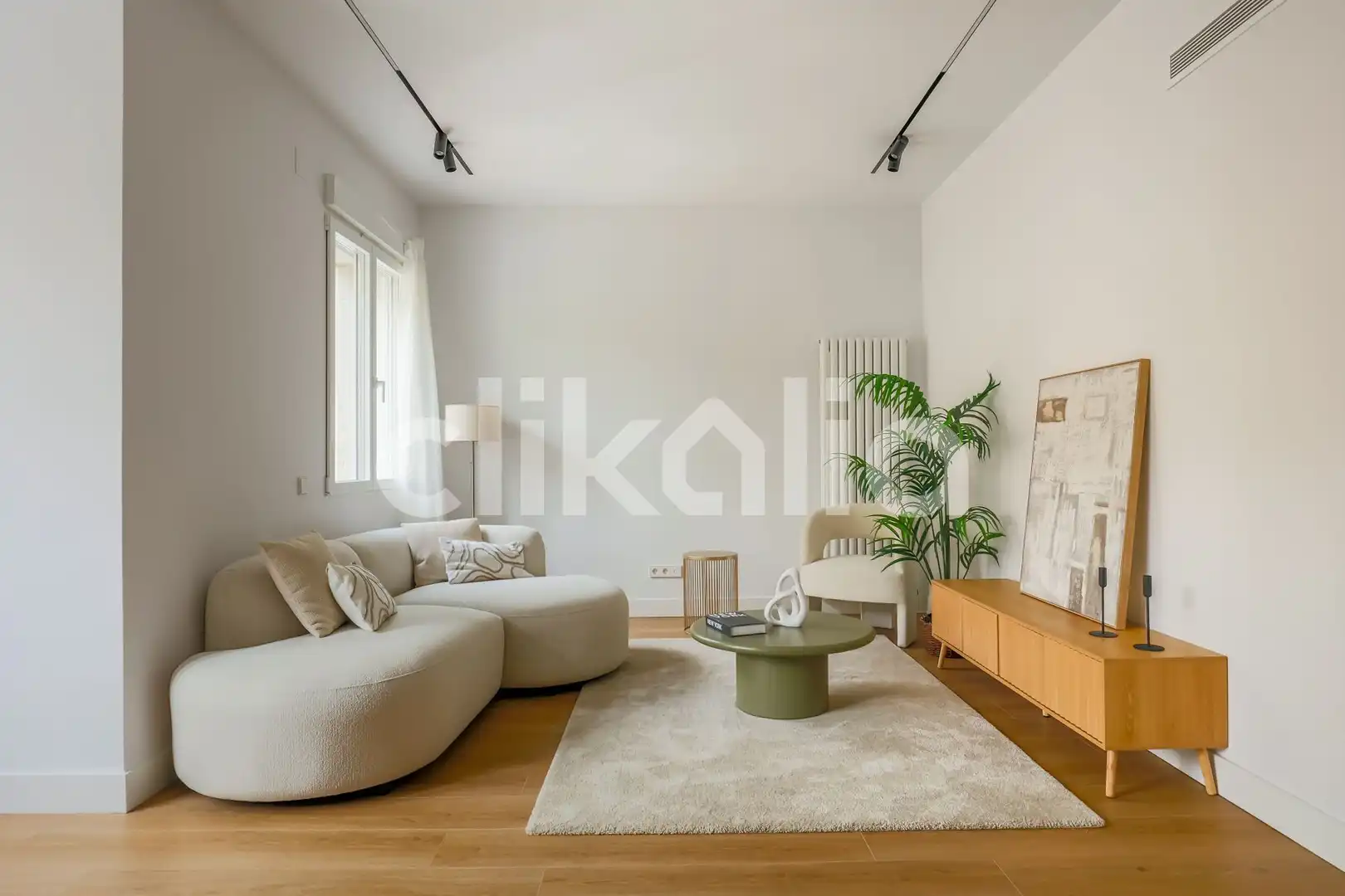 Living room of Flat for sale in  Madrid Capital  with Air Conditioner and Heating