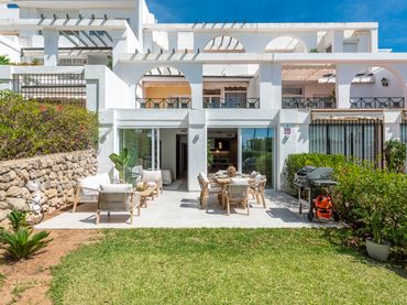 Apartment with pool for sale in Marbella Centro