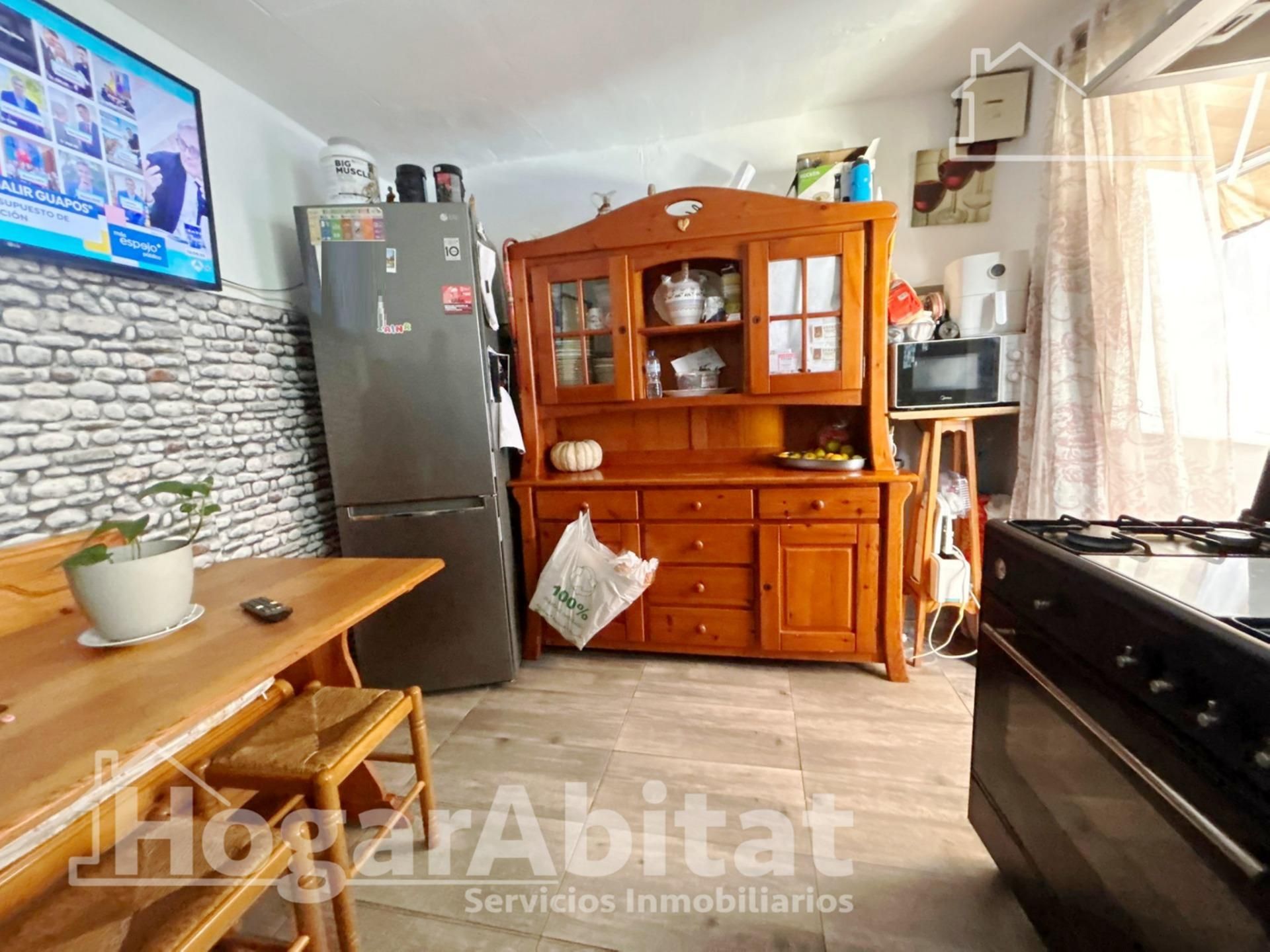 Kitchen of Flat for sale in Algemesí  with Air Conditioner and Balcony