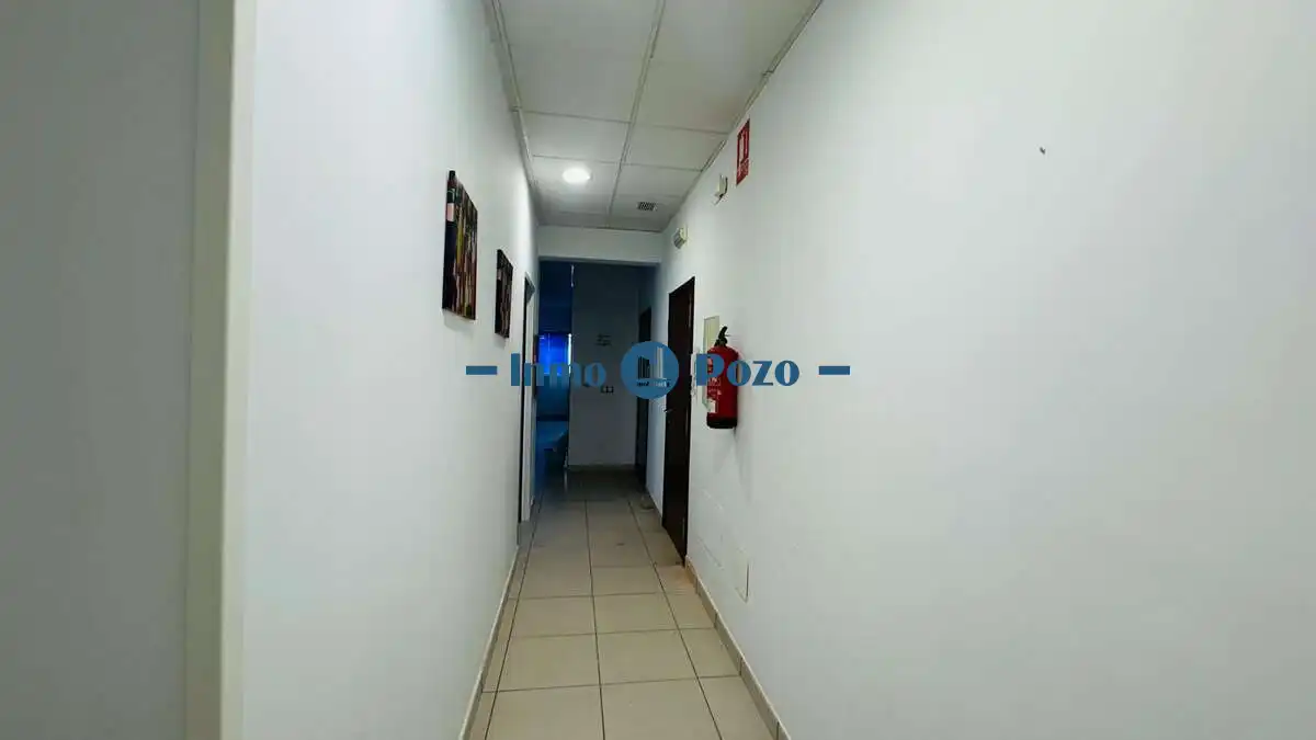 Büro zum Verkauf in Almendralejo