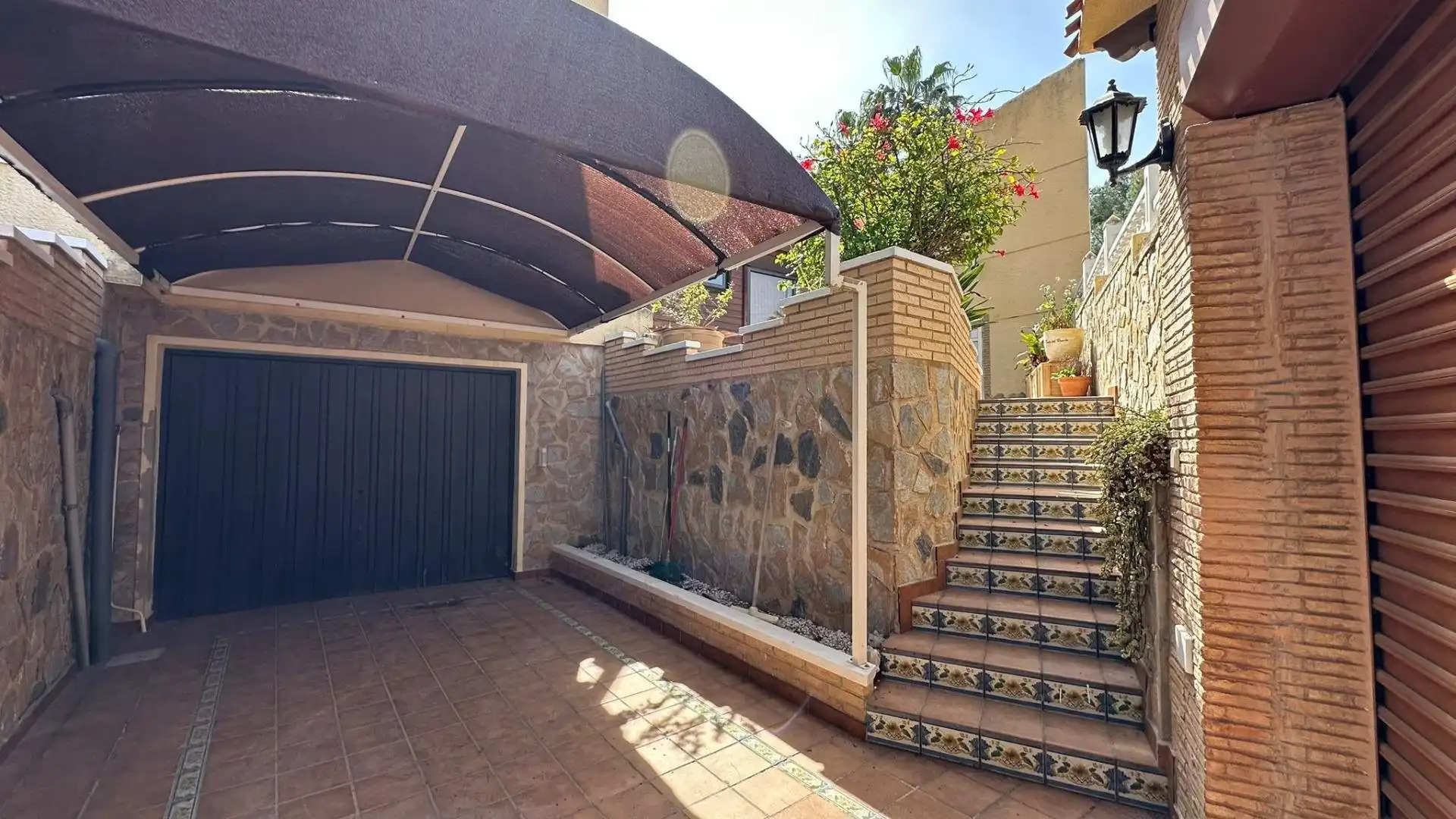 Terraza de Casa o chalet en venta en Torrevieja con Calefacción, Jardín privado y Piscina