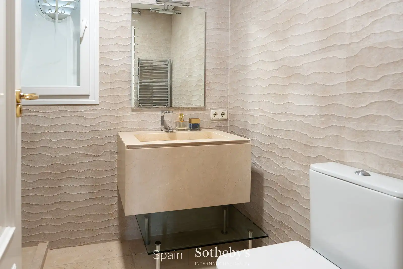 Baño de Casa o chalet en venta en Pozuelo de Alarcón con Aire acondicionado, Jardín privado y Terraza