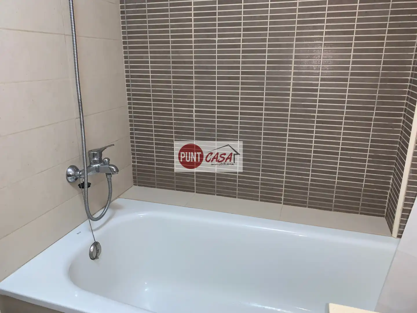 Bathroom of Apartments for sale in Torrefarrera  with Heating, Parquet flooring and Storage room