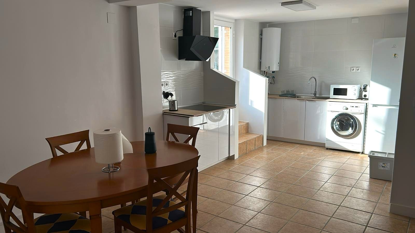 Cuina de Apartament de lloguer en Chiva amb Aire condicionat, Calefacció i Moblat