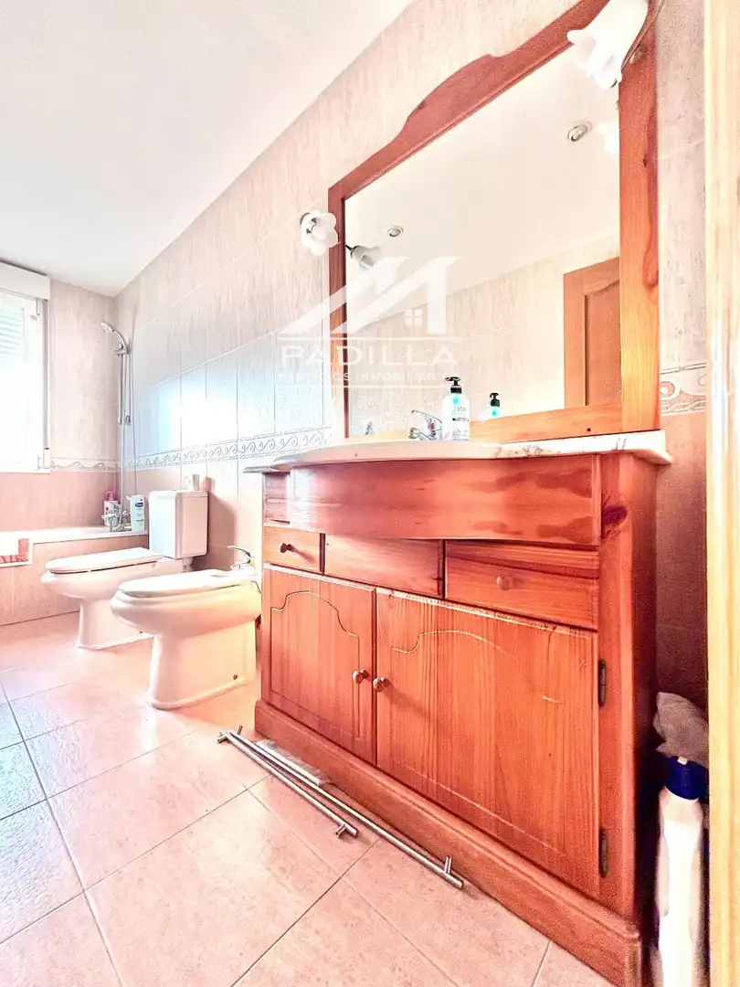 Bany de Casa o xalet en venda en El Viso de San Juan amb Calefacció, Terrassa i Piscina