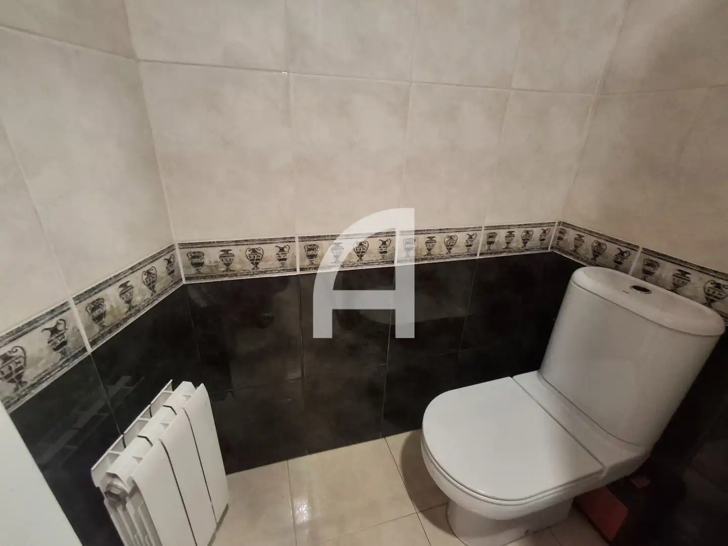 Bathroom of Flat for sale in Vigo   with Heating and Storage room