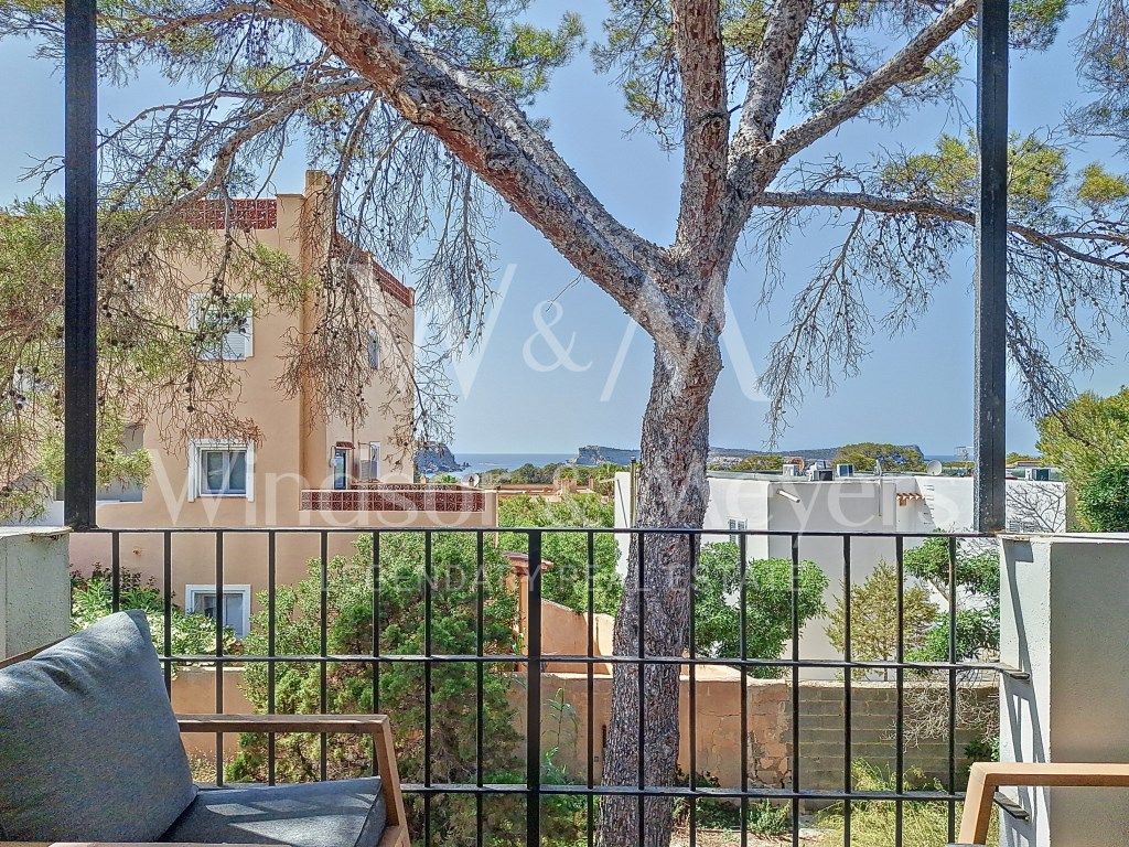 Exterior view of Apartment for sale in Sant Josep de sa Talaia  with Air Conditioner, Terrace and Furnished