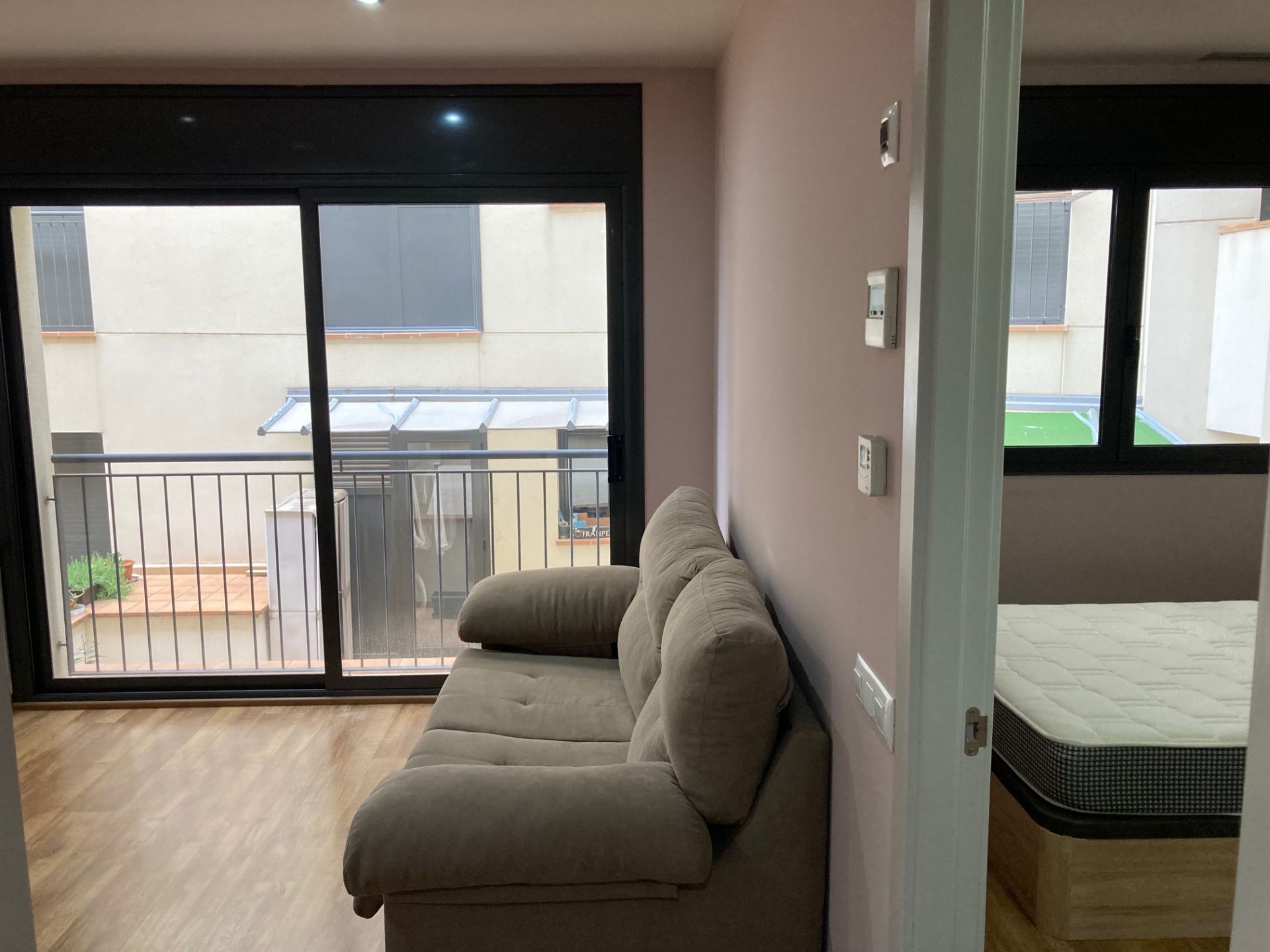 Living room of Flat for sale in Igualada  with Air Conditioner, Heating and Parquet flooring