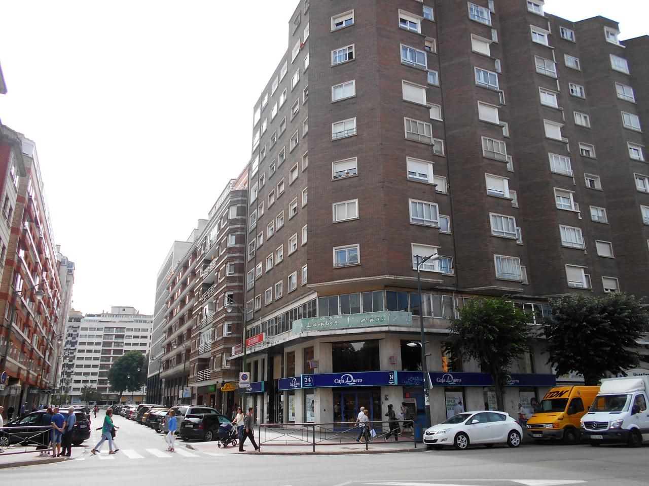 Vista exterior de Oficina de lloguer en Burgos Capital amb Calefacció