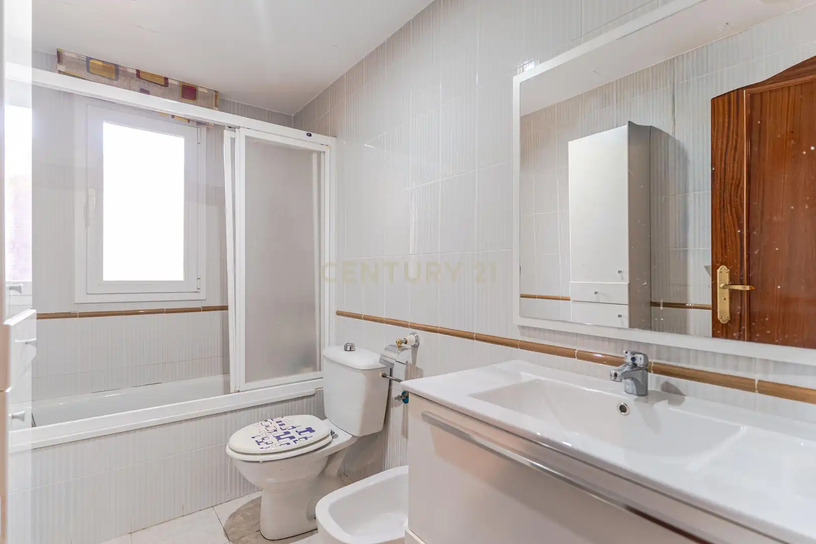 Bathroom of Flat for sale in Pulianas  with Air Conditioner and Washing machine
