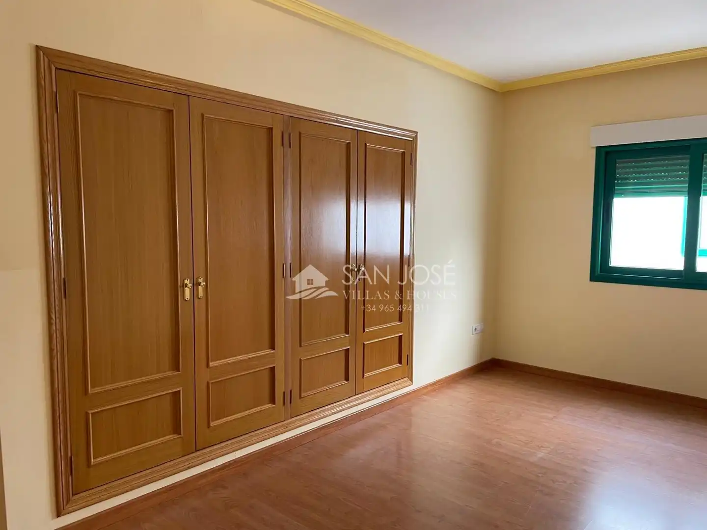 Bedroom of Attic for sale in El Pinós / Pinoso  with Furnished, Balcony and Community pool