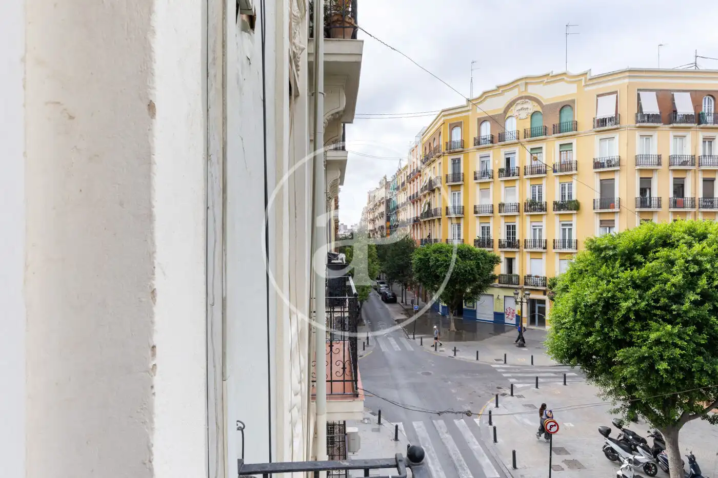 Exterior view of Flat for rent in Valencia  with Air Conditioner, Heating and Furnished