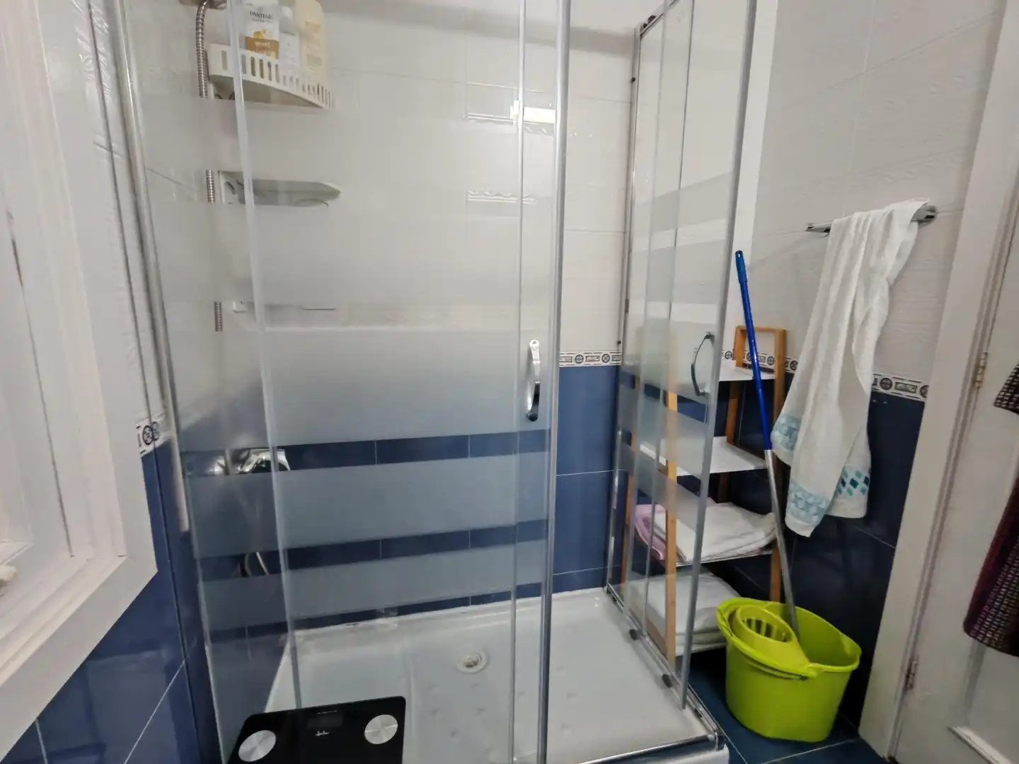 Baño de Piso en venta en Vigo  con Trastero y Balcón