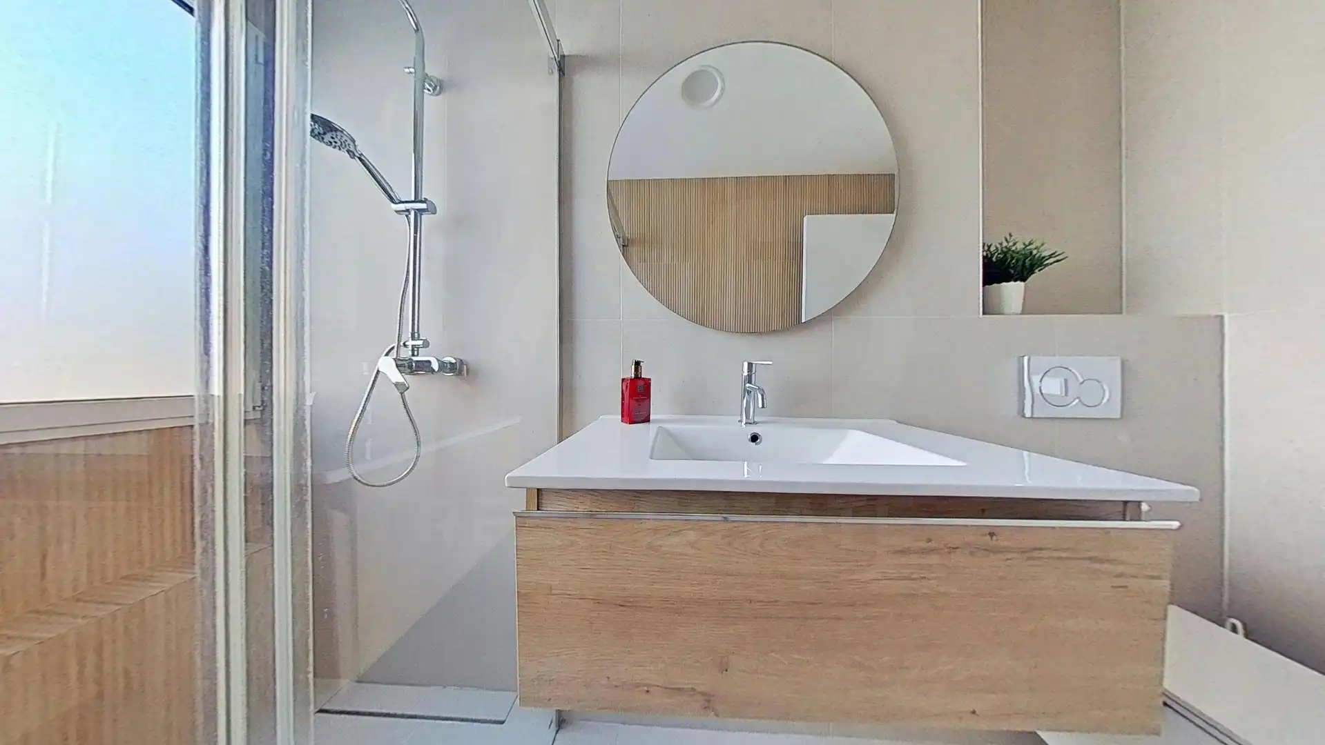 Badezimmer von Wohnung zur Miete in Benicasim / Benicàssim mit Klimaanlage, Terrasse und Schwimmbad