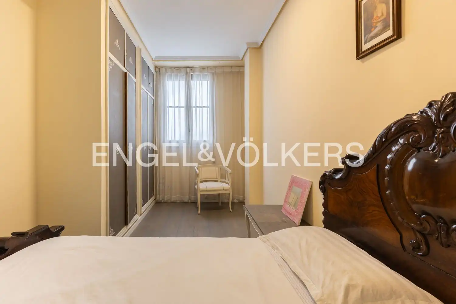 Schlafzimmer von Wohnung zur Miete in Valencia mit Heizung