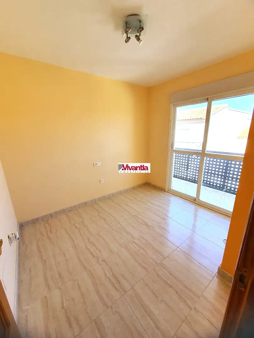 Dormitori de Dúplex en venda en Puerto Lumbreras amb Terrassa, Traster i Moblat