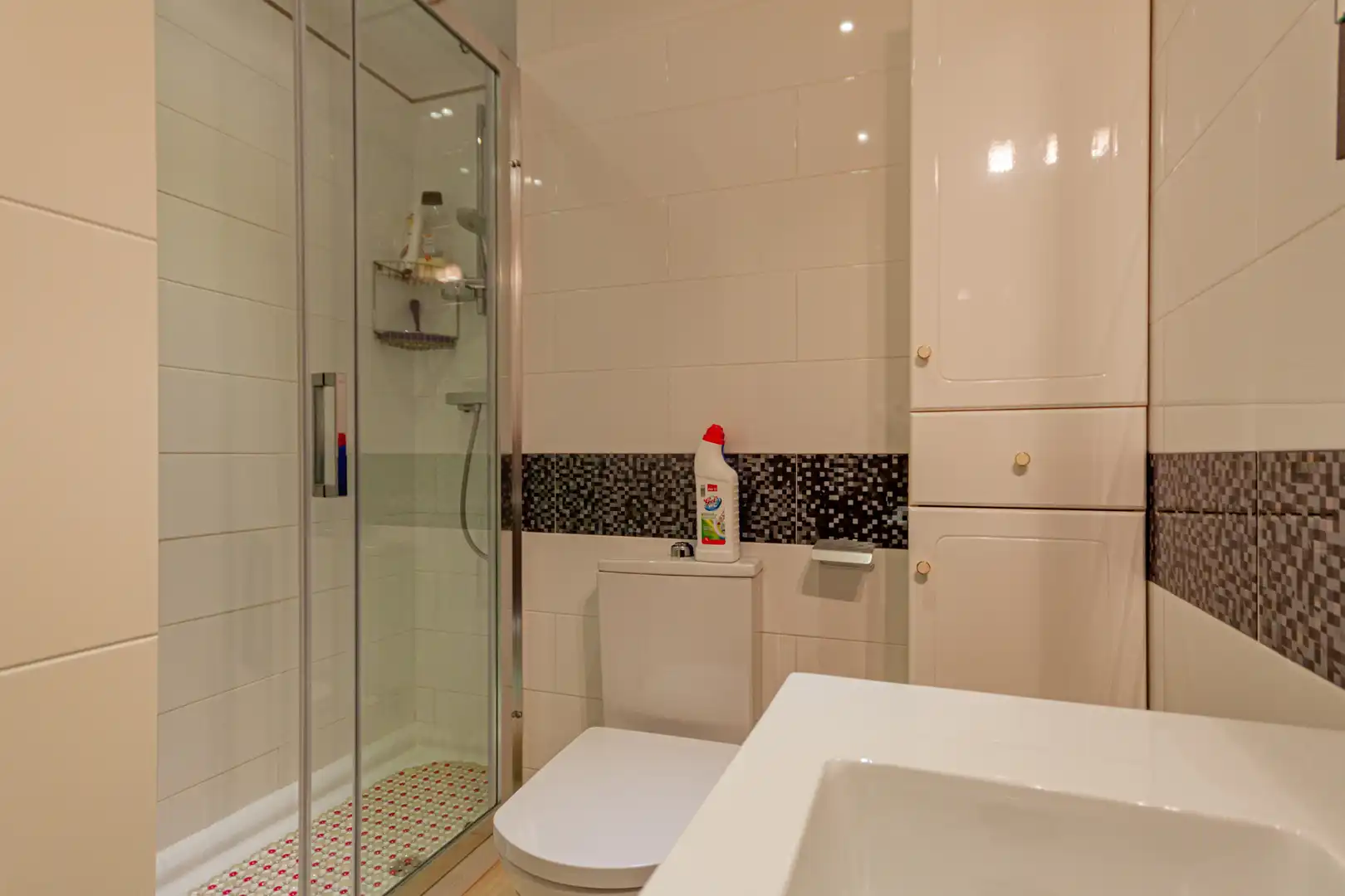 Badezimmer von Wohnungen zum Verkauf in La Manga del Mar Menor mit Klimaanlage, Heizung und Terrasse