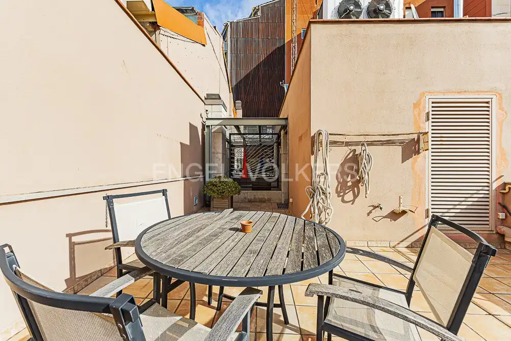 Terrassa de Casa adosada en venda en Barcelona amb Aire condicionat, Calefacció i Jardí privat