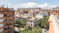 Vista exterior de Àtic en venda en  Barcelona Capital amb Aire condicionat, Calefacció i Terrassa