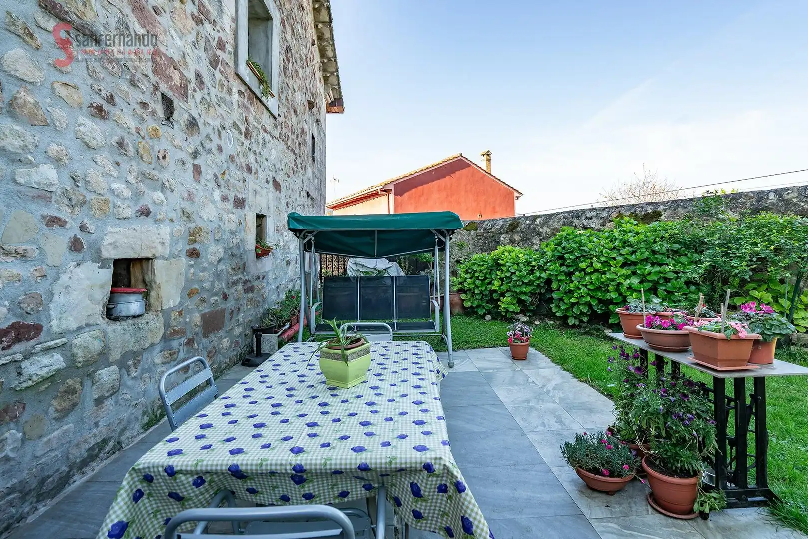 Terraza de Casa adosada en venta en Torrelavega  con Jardín privado, Terraza y Trastero