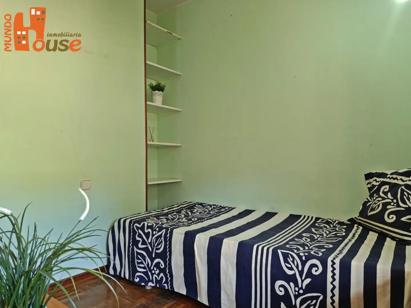 Bedroom of Flat for sale in Segovia  with Furnished