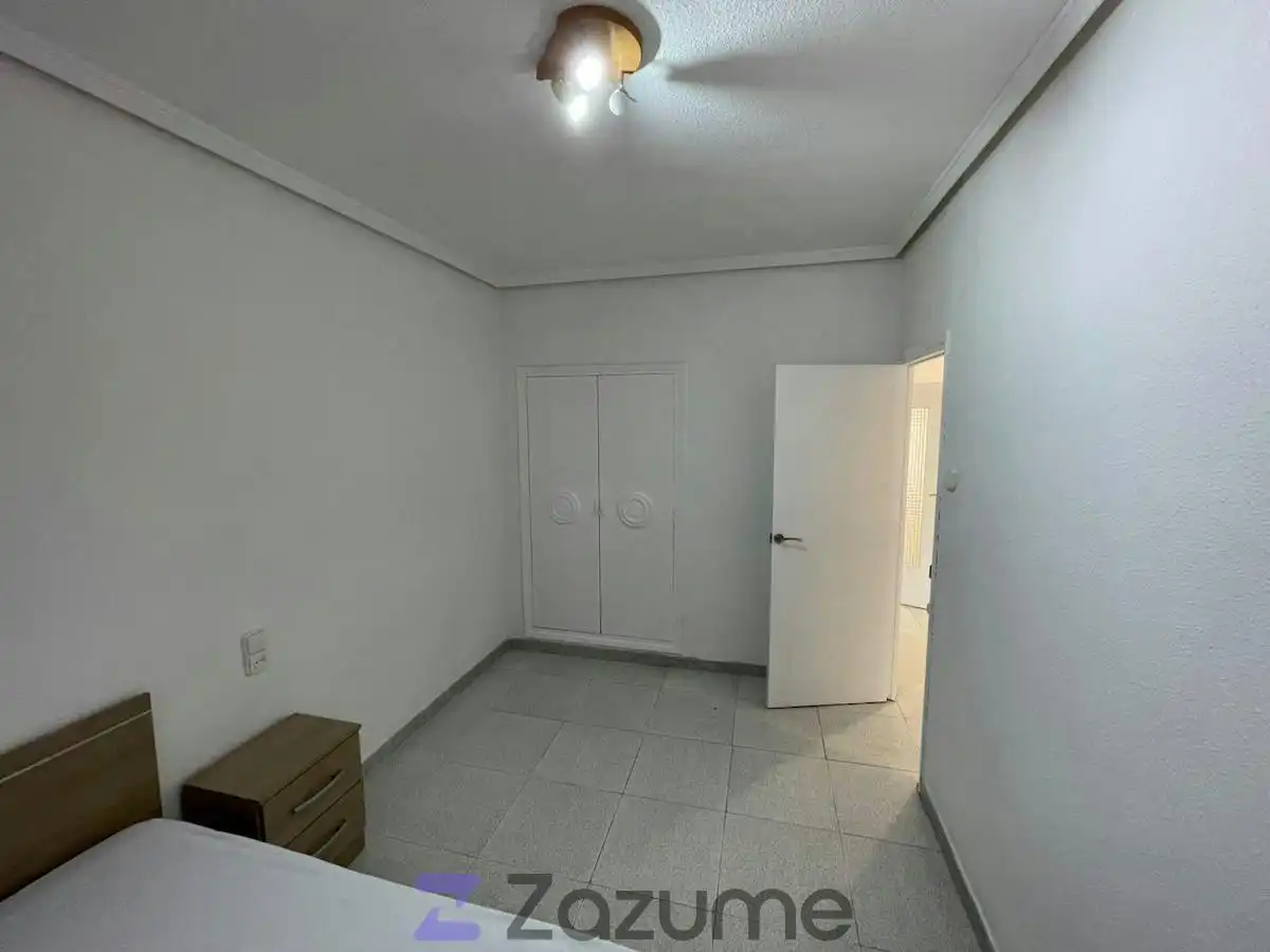 Schlafzimmer von Wohnung zur Miete in Ontinyent mit Klimaanlage, Abstellraum und Möbliert