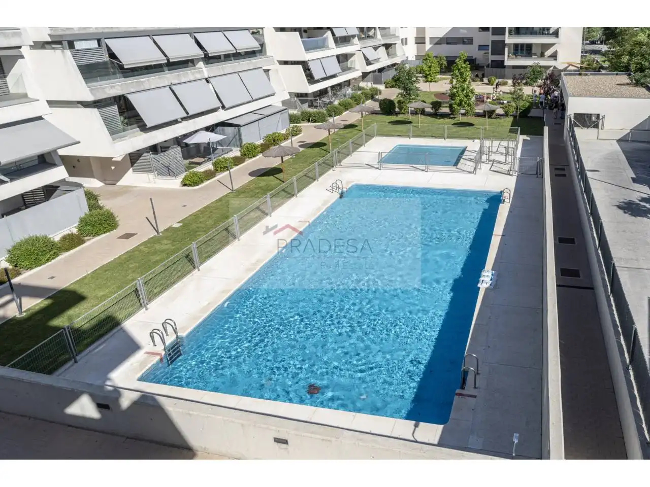 Piscina de Pis en venda en Collado Villalba amb Calefacció, Terrassa i Traster