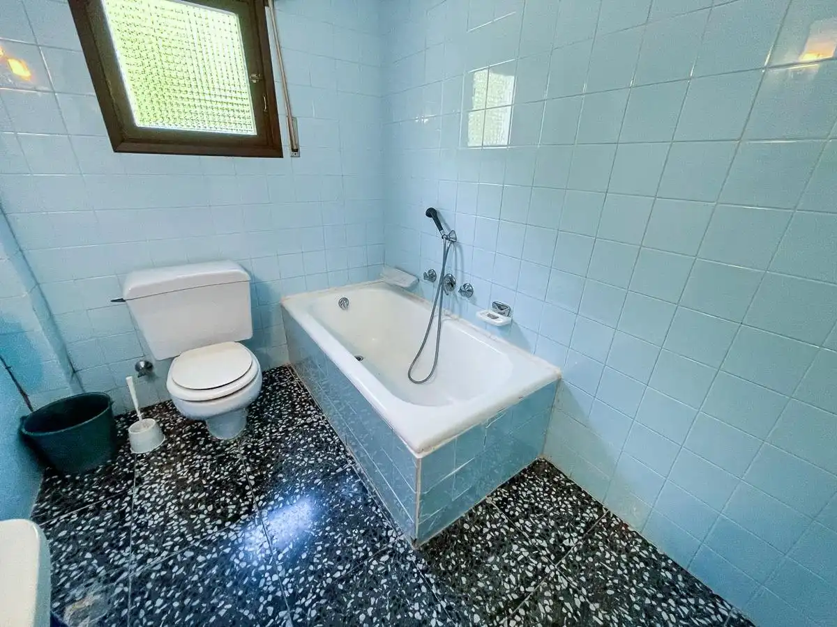 Bany de Casa o xalet en venda en L'Alfàs del Pi amb Terrassa i Piscina