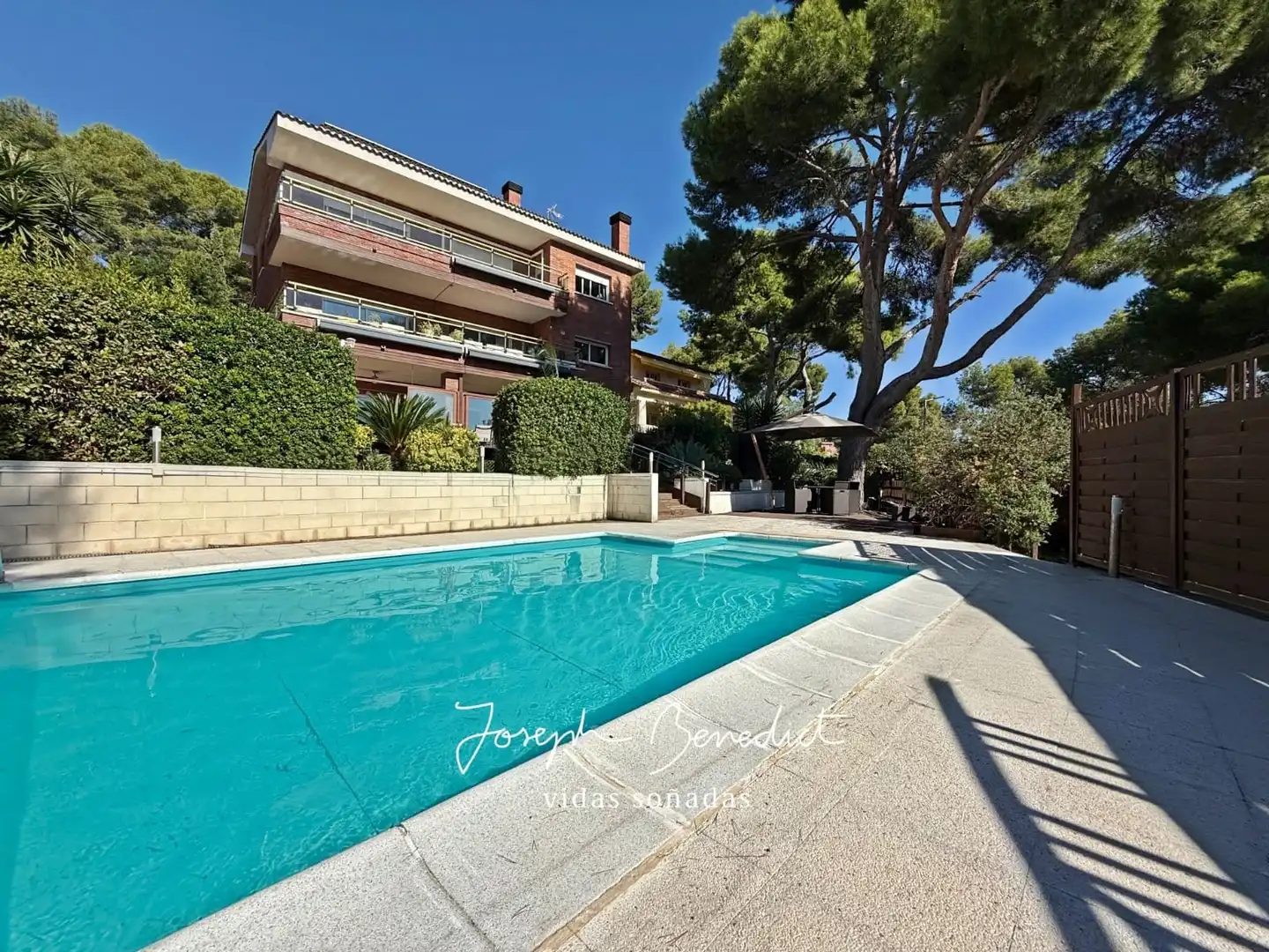 Swimming pool of Houses for sale in Castelldefels  with Air Conditioner, Heating and Private garden