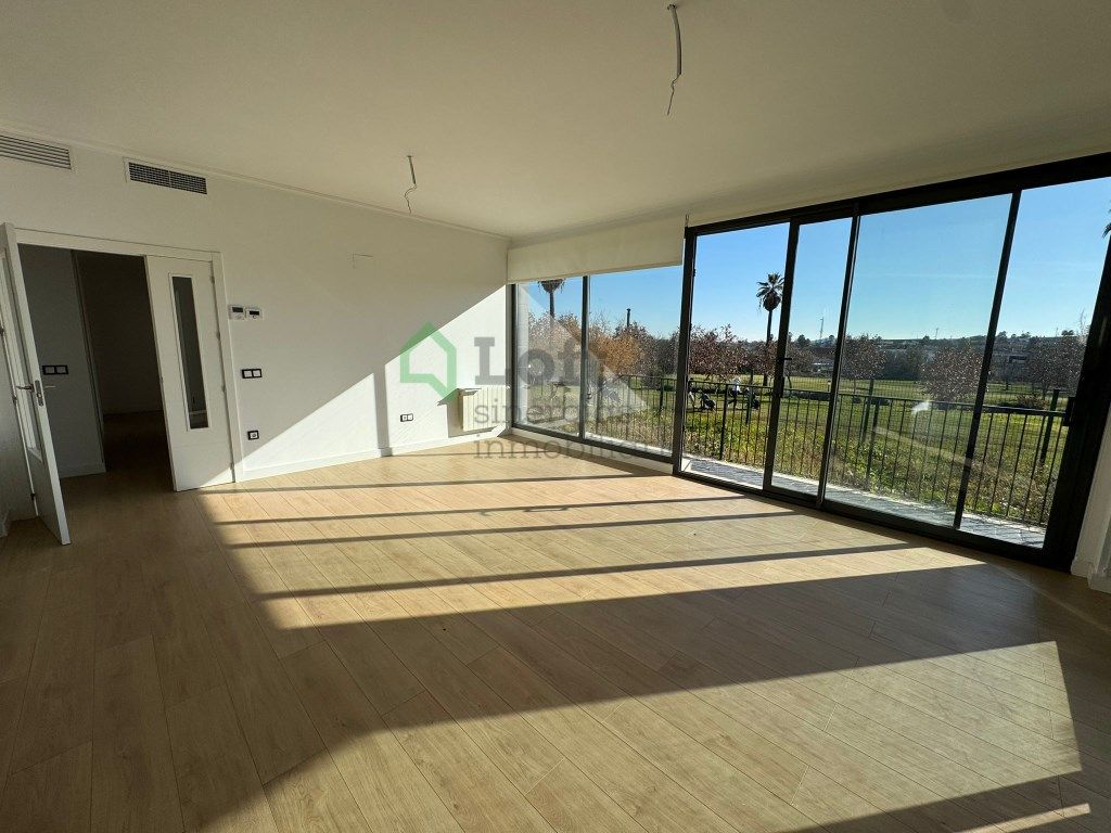Sala d'estar de Casa adosada en venda en Badajoz Capital amb Calefacció i Terrassa