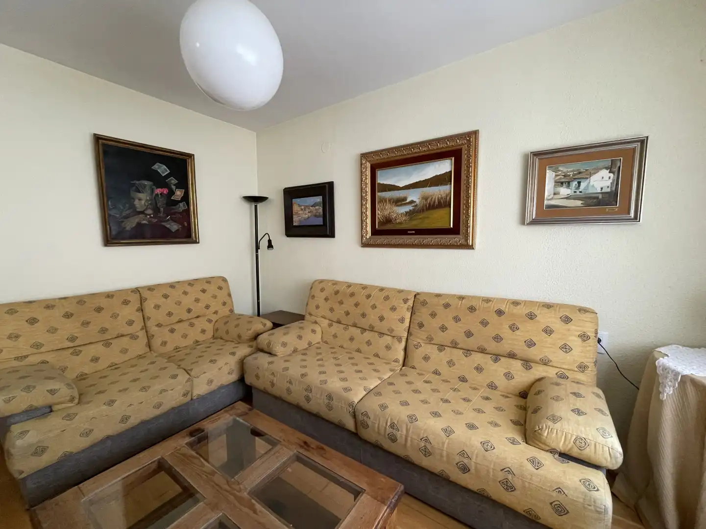 Sala d'estar de Pis en venda en Valencia amb Aire condicionat i Balcó