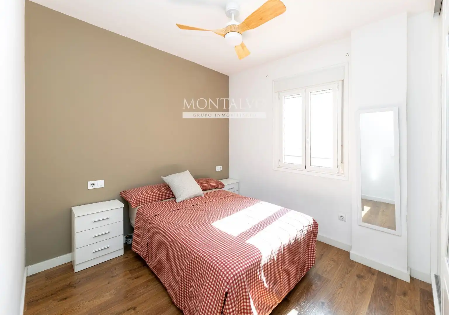Piso con ascensor en venta en Pintor Soriano Quirós 2, imagen 7