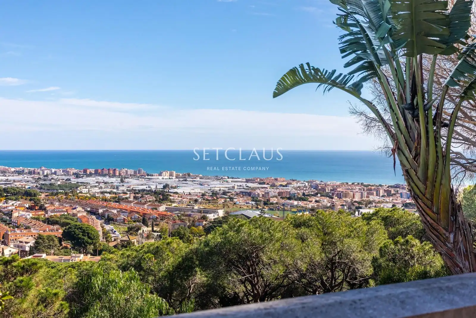 Vista exterior de Casa o xalet en venda en Premià de Dalt amb Aire condicionat, Calefacció i Jardí privat