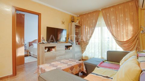 Foto 3 de Piso en venta en La Verneda, Sant Adrià de Besòs