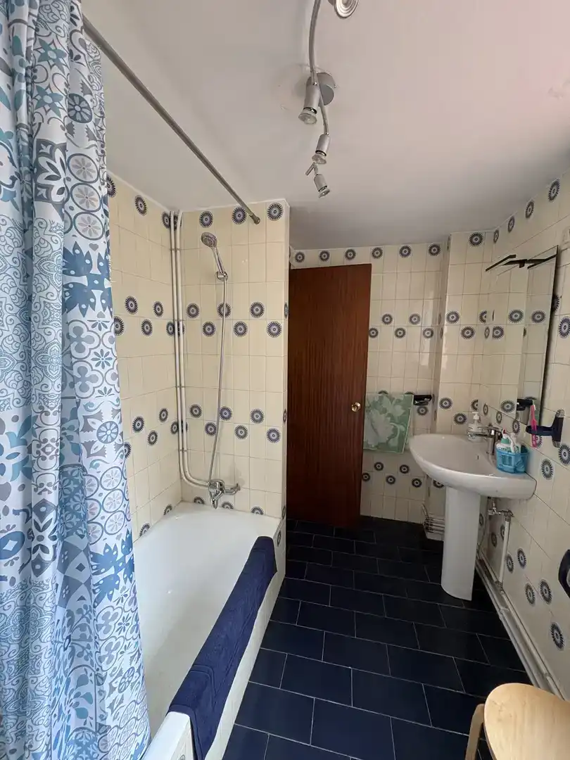 Bathroom of Flat for rent in Pontevedra Capital 