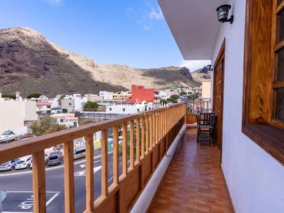 Vista exterior de Àtic en venda en Santiago del Teide amb Terrassa