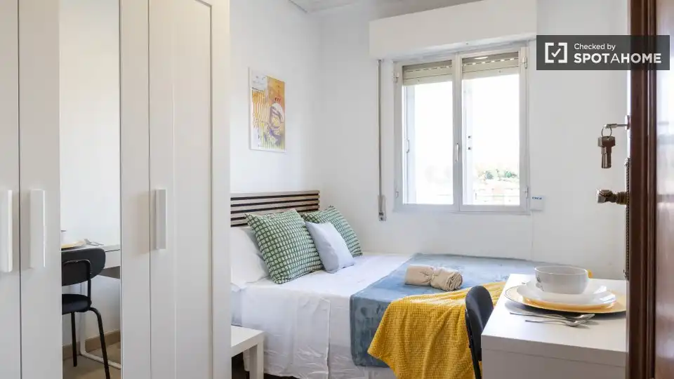 Room in Palomeras Bajas